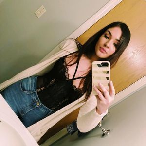 Meet your Posher, Carolina